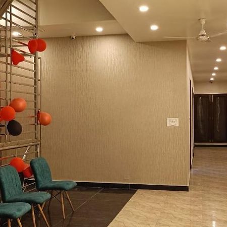 Hotel Saffron Meerut Bagian luar foto