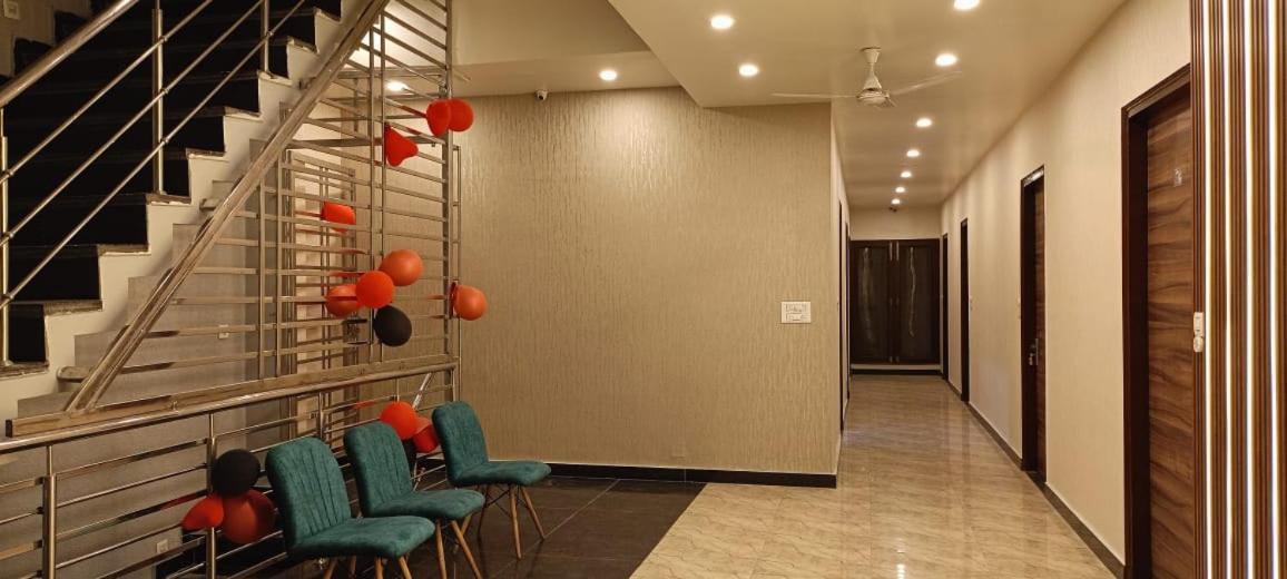 Hotel Saffron Meerut Bagian luar foto
